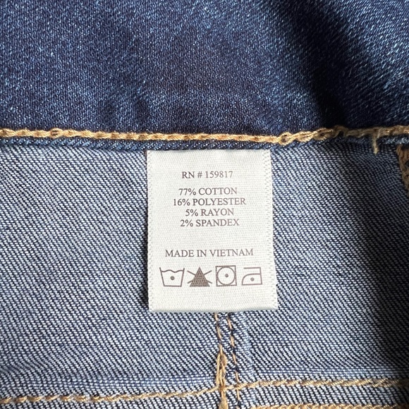 Altar'd State Women's  Grace High Waist Denim SHORTS Medium NWT - Picture 9 of 10